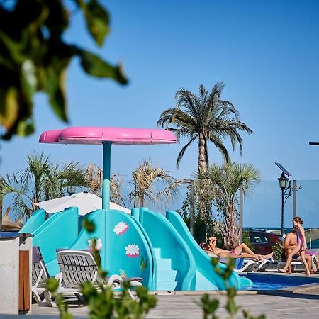 Sea Love Apt Spa N Pools Beach Resort Navodari Exterior photo